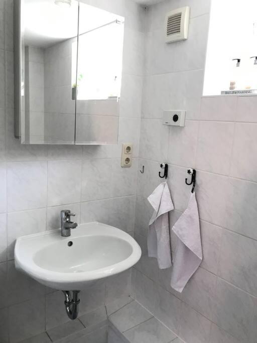 Schoene Fuer Einen Kurzurlaub In Apartment *